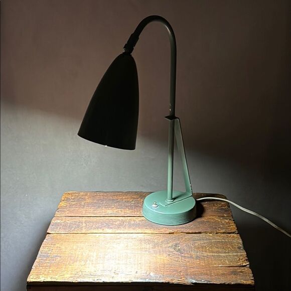 Vintage Green Metal Industrial Desk Lamp - Picture 7 of 7